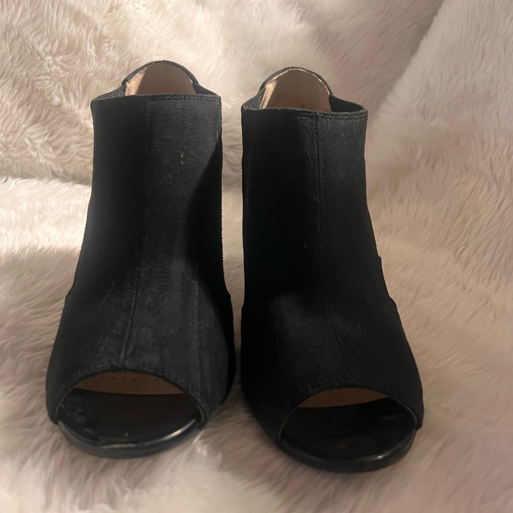 Life Stride Black Peep-Toe Heeled Boots